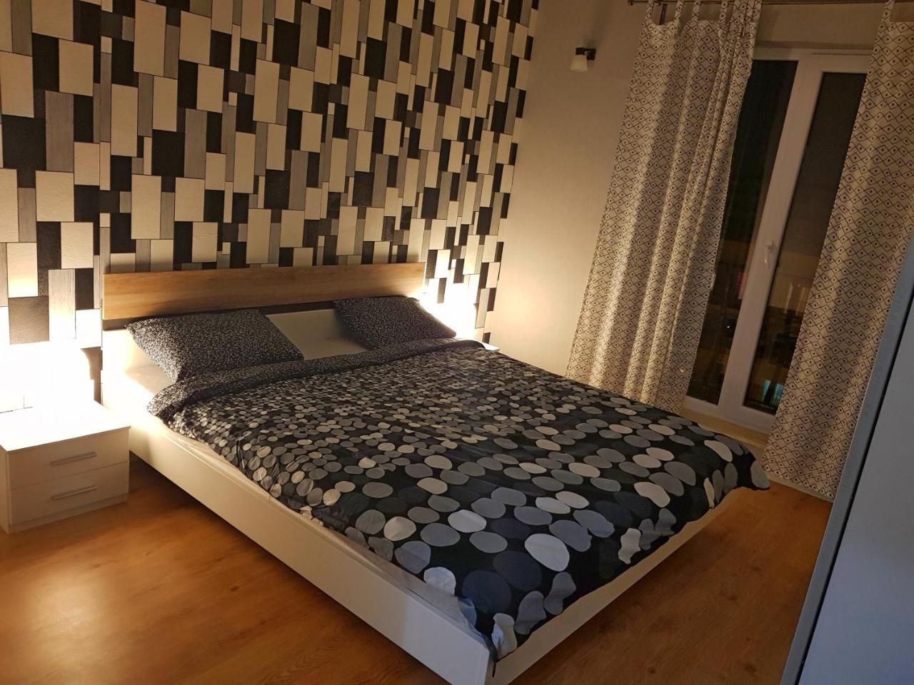 Modern Apartment With Pool In North Bucharest Cretuleasca Екстериор снимка